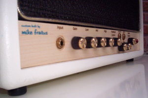 Custom Hendrix-inspired 40 Watt all-tube guitar amp built by Fratus-Amplification.com
